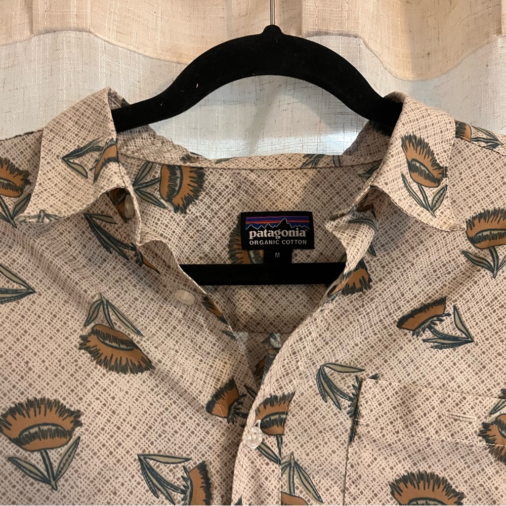 Patagonia Men's Casual Shirt - Tan Pattern
